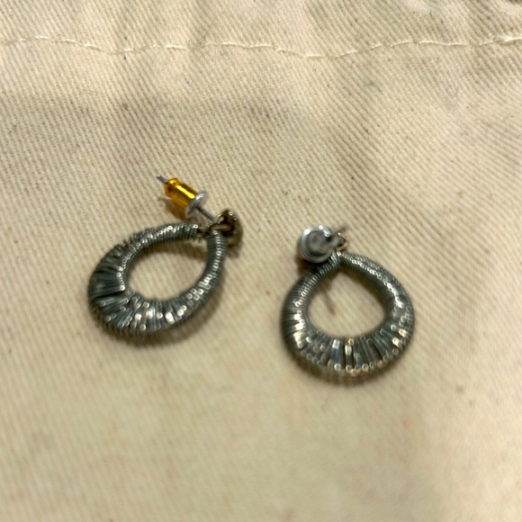 Silver woven earrings - Picture 3 of 3